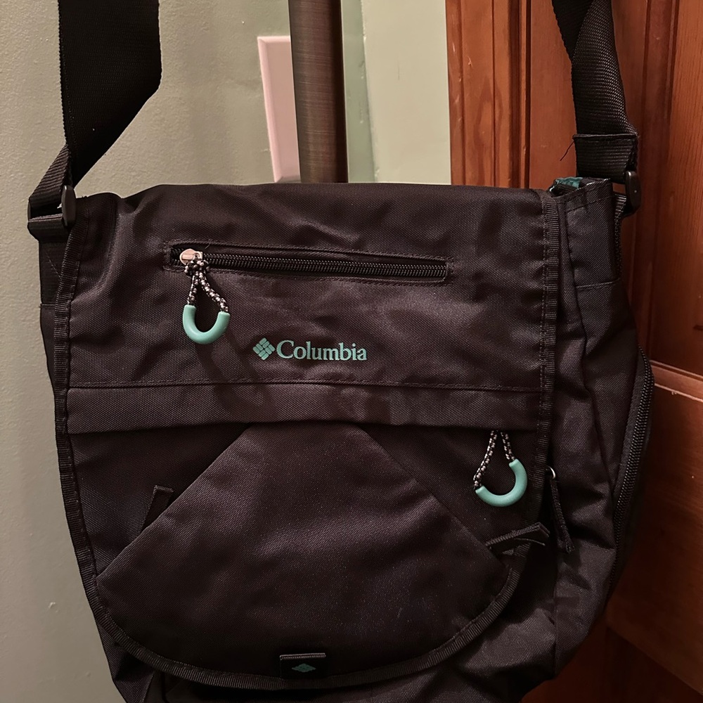 Columbia Black and Teal Shoulder Bag